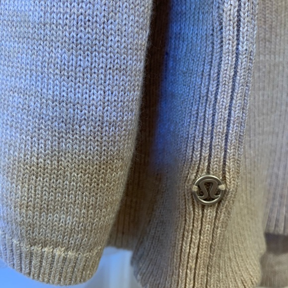 🍋 Lululemon Wrap Sweater - Picture 2 of 8